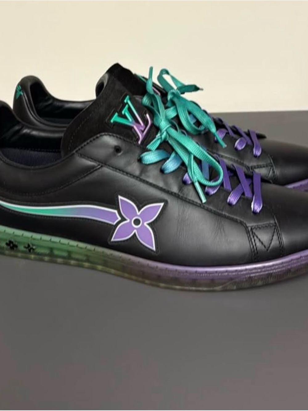 Men’s Louis Vuitton Luxembourg Samothrace Sneakers Size 10